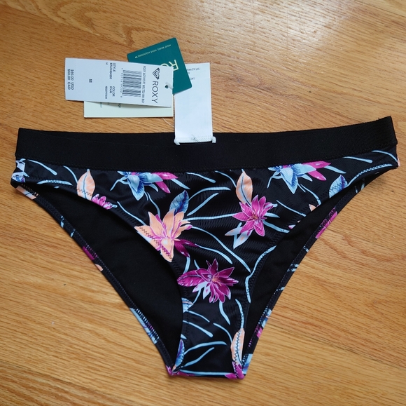 NWT Roxy Active black belted bikini bottom SzM - Picture 3 of 6